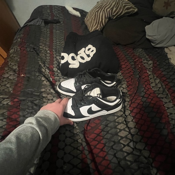 Nike Black and White Sneakers - Picture 3 of 3